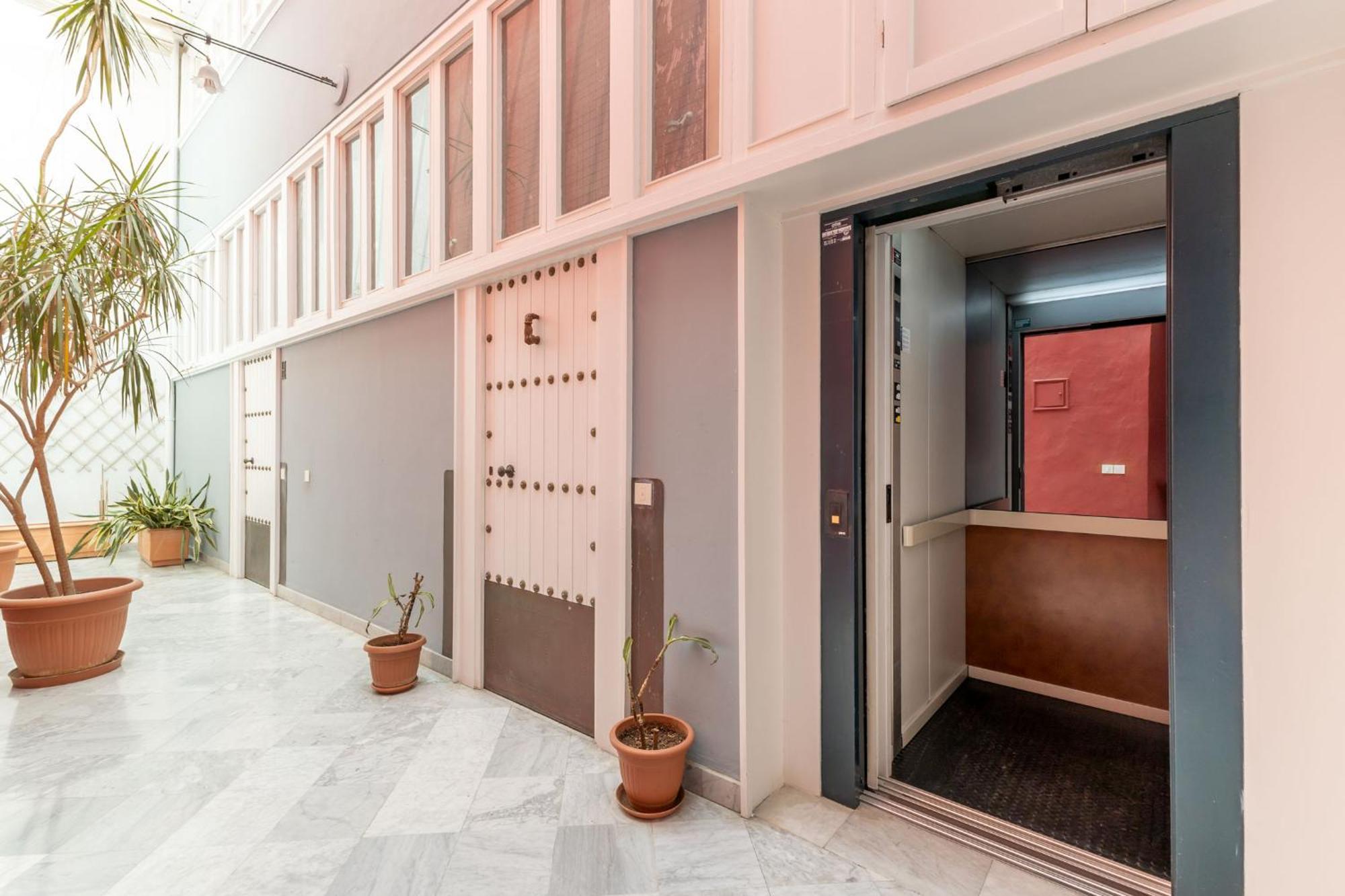 Villa Romana Kindly Apartment Севилья Экстерьер фото