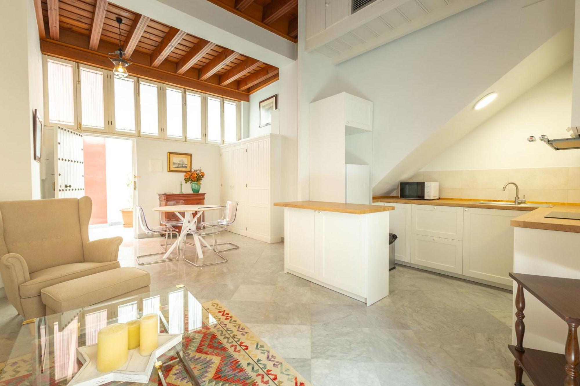 Villa Romana Kindly Apartment Севилья Экстерьер фото