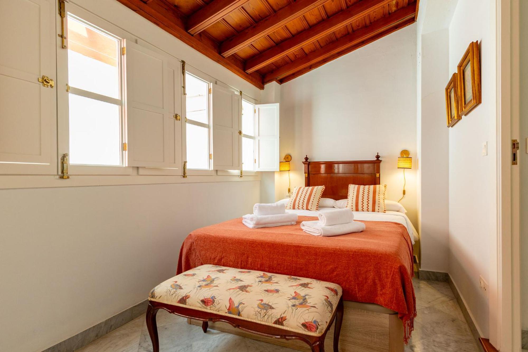 Villa Romana Kindly Apartment Севилья Экстерьер фото