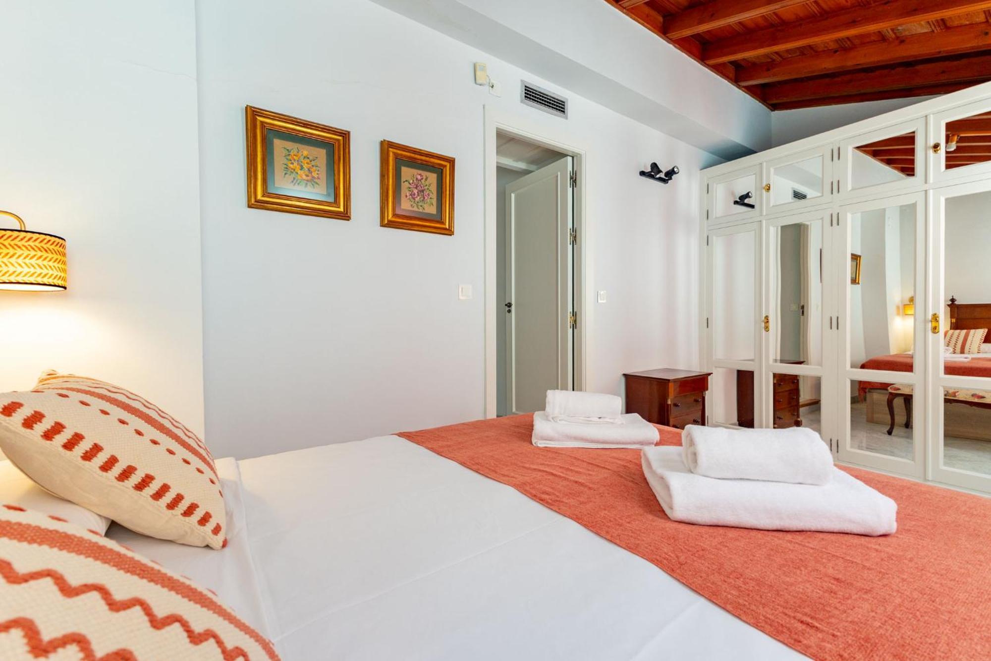Villa Romana Kindly Apartment Севилья Экстерьер фото