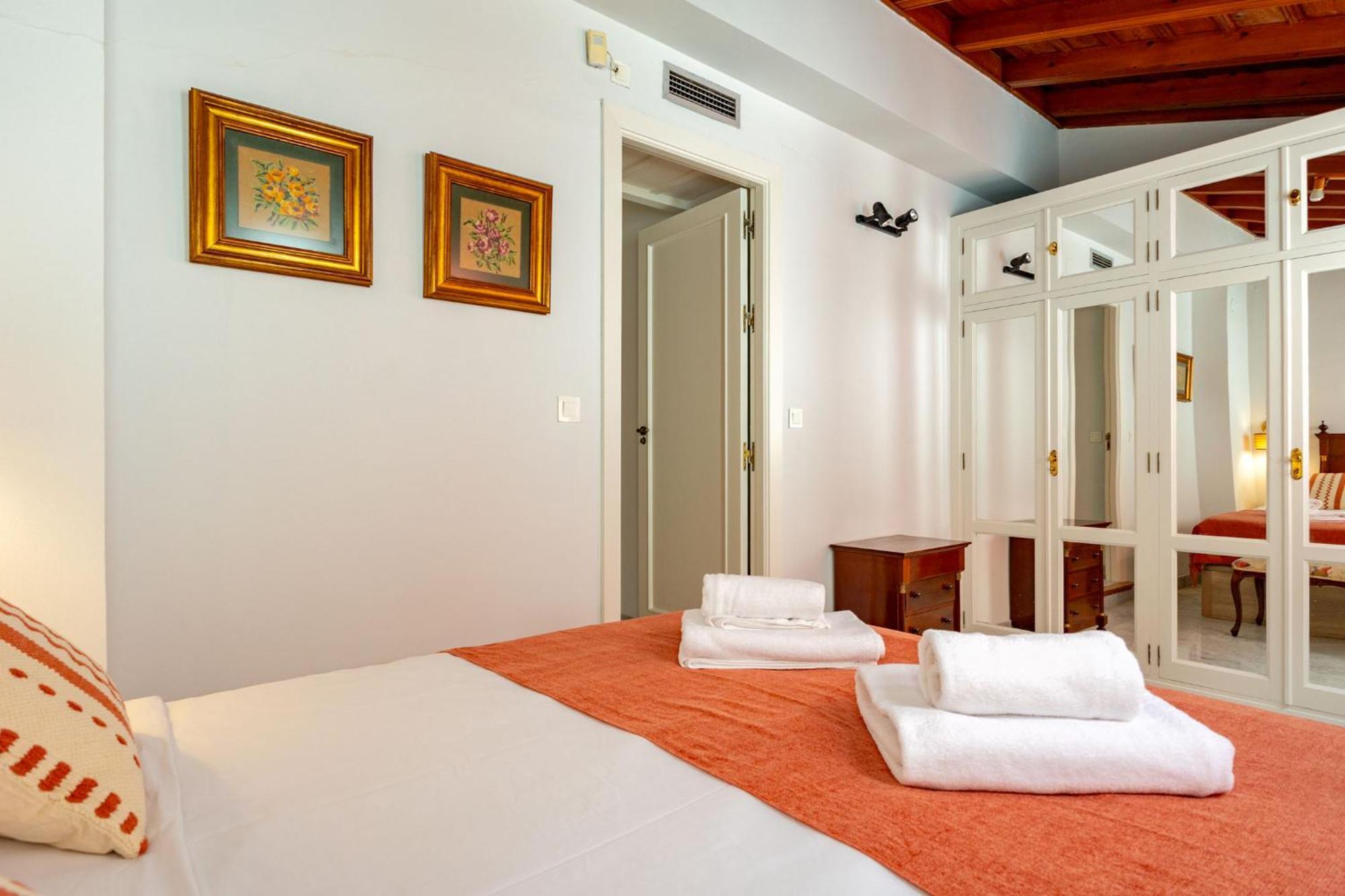 Villa Romana Kindly Apartment Севилья Экстерьер фото